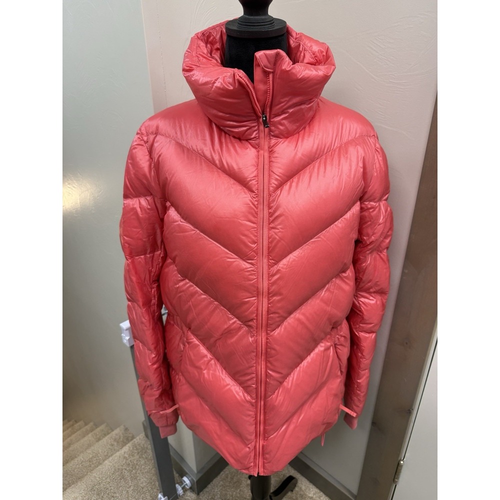 Athleta Lofty Down Puffer Jacket Coat Size Small Pink Shiny Winter Fashion Med